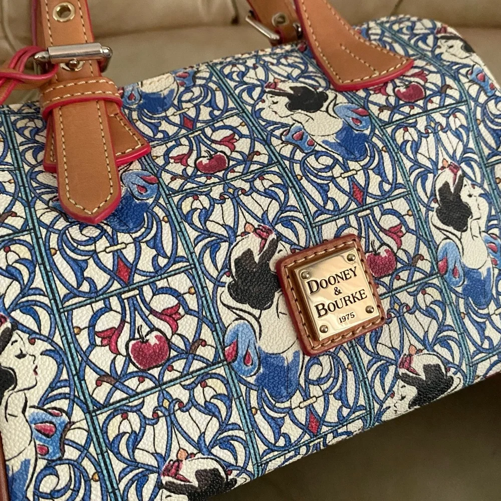Disney Dooney & Bourke Snow White Mini Satchel 80th Dream Big Princess - Picture 3 of 16